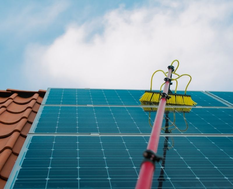 solar panel cleaning services